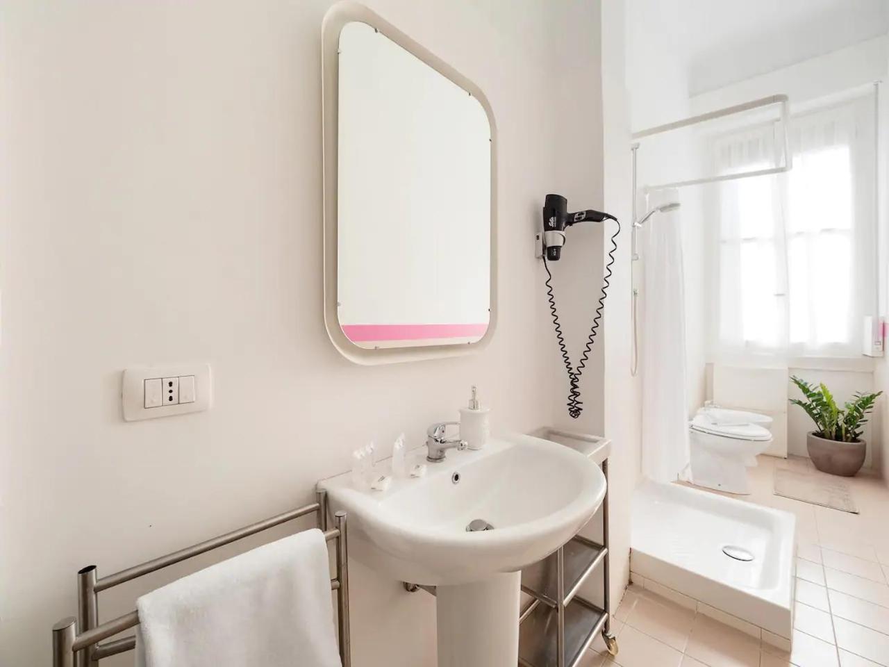 Apartamento Trilocale 4/5 Ospiti In Stazione Milán Exterior foto